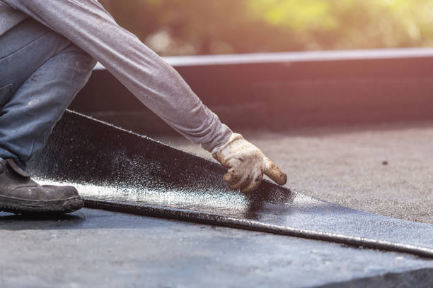 Professional Vapor Barrier Installation technician working in Columbus, NJ
